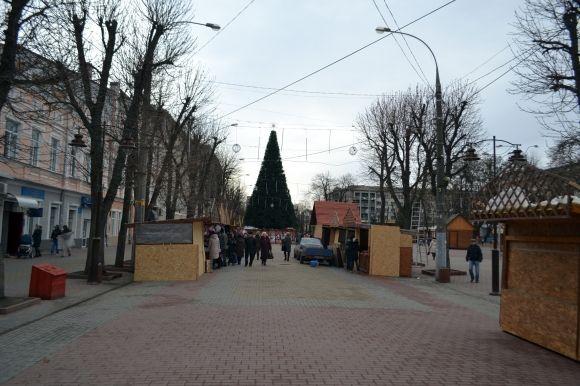 Епіцентр свят: Проскурівську перетворюють в новорічну «стометрівку», фото №1 на сайті vsim.ua