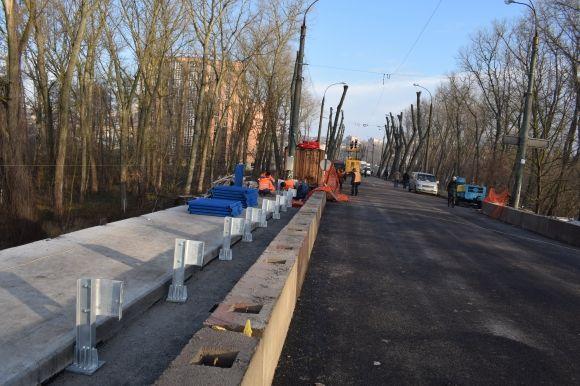 Старокостянтинівський міст готують до відкриття. Коли відновлять рух на сайті vsim.ua Старокостянтинівський міст готують до відкриття. Коли відновлять рух, фото №3 на сайті vsim.ua