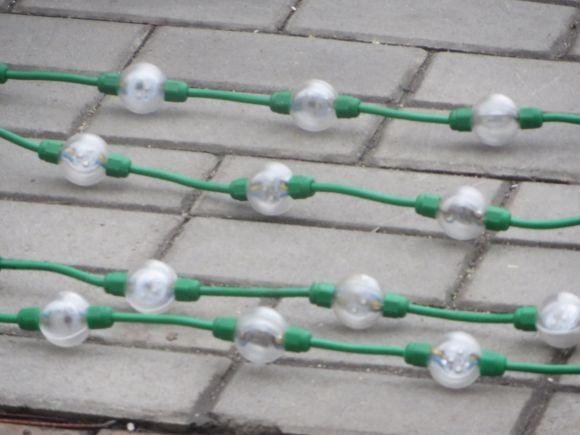 Фото дня: на Проскурівській прикрашають новорічну ялинку і ставлять "живу" арку на сайті vsim.ua Фото дня: на Проскурівській прикрашають новорічну ялинку і ставлять "живу" арку, фото №3 на сайті vsim.ua