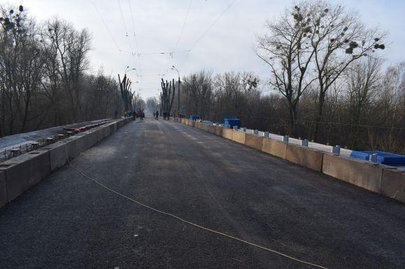Старокостянтинівський міст готують до відкриття. Коли відновлять рух на сайті vsim.ua Старокостянтинівський міст готують до відкриття. Коли відновлять рух, фото №4 на сайті vsim.ua