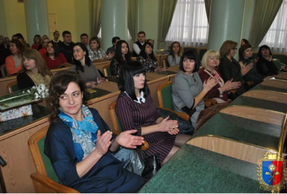 У Хмельницькому привітали суддів з професійним святом на сайті vsim.ua У Хмельницькому привітали суддів з професійним святом, фото №2 на сайті vsim.ua