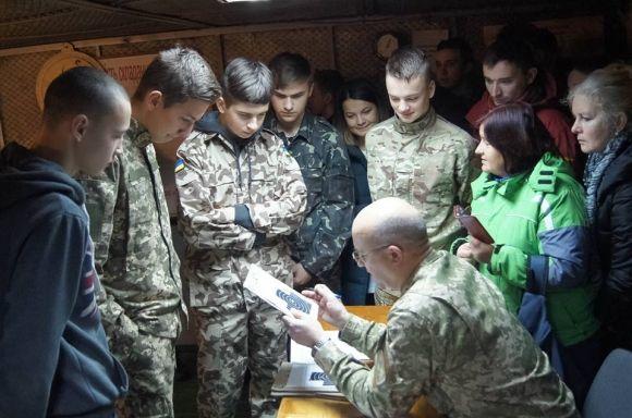 Одинадцятикласниця на змаганнях зі стрільби всі постріли зробила в десятку на сайті 20minut.ua Одинадцятикласниця на змаганнях зі стрільби всі постріли зробила в десятку, фото №3 на сайті 20minut.ua