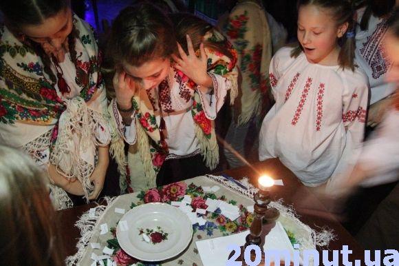 60 незаміжніх тернополянок ворожили на судженого, фото №1 на сайті 20minut.ua