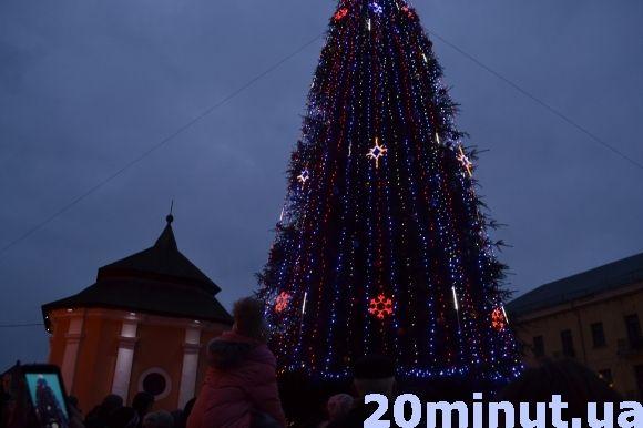 У Кам’янці - Подільському засяяла головна ялинка (ФОТО), фото №7 на сайті 20minut.ua