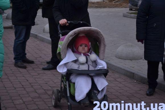 У Кам’янці - Подільському засяяла головна ялинка (ФОТО), фото №2 на сайті 20minut.ua