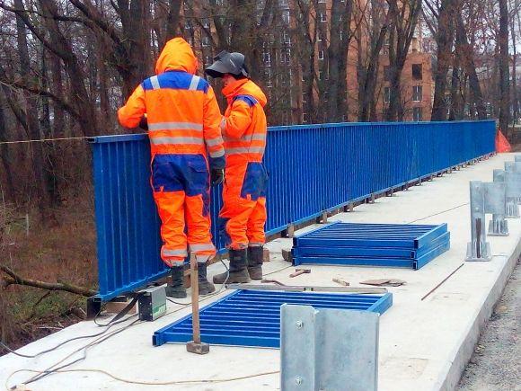 Старокостянтинівський міст частково відкрили для проїзду. Фоторепортаж з місця на сайті vsim.ua Старокостянтинівський міст частково відкрили для проїзду. Фоторепортаж з місця, фото №4 на сайті vsim.ua