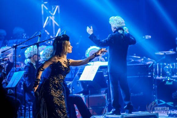 Вінниця зацінила рок-Моцарта з вінничанкою Василенко, солісткою «Pur:Pur», зірками «Х-Фактора» і гітаристами «Юркеш» на сайті 20minut.ua Вінниця зацінила рок-Моцарта з вінничанкою Василенко, солісткою «Pur:Pur», зірками «Х-Фактора» і гітаристами «Юркеш», фото №36 на сайті 20minut.ua