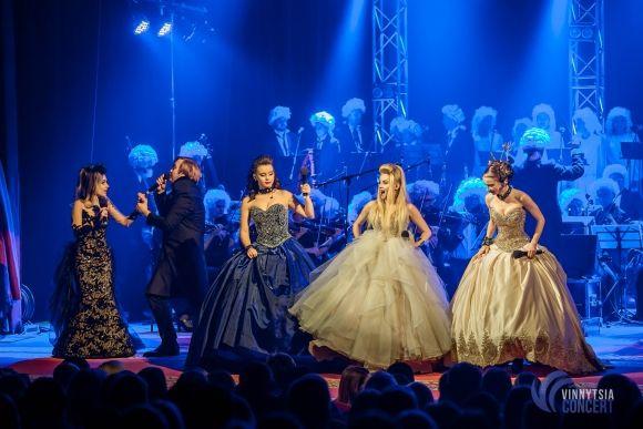 Вінниця зацінила рок-Моцарта з вінничанкою Василенко, солісткою «Pur:Pur», зірками «Х-Фактора» і гітаристами «Юркеш» на сайті 20minut.ua Вінниця зацінила рок-Моцарта з вінничанкою Василенко, солісткою «Pur:Pur», зірками «Х-Фактора» і гітаристами «Юркеш», фото №50 на сайті 20minut.ua