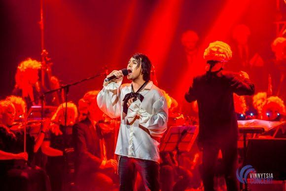 Вінниця зацінила рок-Моцарта з вінничанкою Василенко, солісткою «Pur:Pur», зірками «Х-Фактора» і гітаристами «Юркеш» на сайті 20minut.ua Вінниця зацінила рок-Моцарта з вінничанкою Василенко, солісткою «Pur:Pur», зірками «Х-Фактора» і гітаристами «Юркеш», фото №38 на сайті 20minut.ua