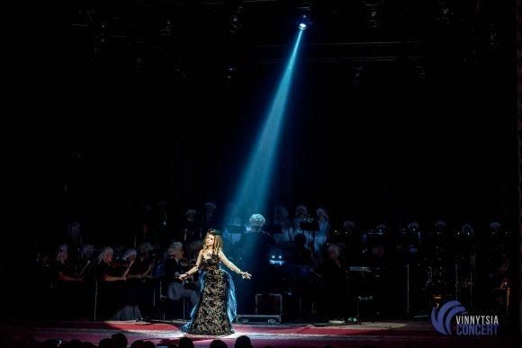 Вінниця зацінила рок-Моцарта з вінничанкою Василенко, солісткою «Pur:Pur», зірками «Х-Фактора» і гітаристами «Юркеш» на сайті 20minut.ua Вінниця зацінила рок-Моцарта з вінничанкою Василенко, солісткою «Pur:Pur», зірками «Х-Фактора» і гітаристами «Юркеш», фото №39 на сайті 20minut.ua