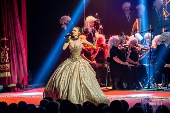 Вінниця зацінила рок-Моцарта з вінничанкою Василенко, солісткою «Pur:Pur», зірками «Х-Фактора» і гітаристами «Юркеш» на сайті 20minut.ua Вінниця зацінила рок-Моцарта з вінничанкою Василенко, солісткою «Pur:Pur», зірками «Х-Фактора» і гітаристами «Юркеш», фото №8 на сайті 20minut.ua