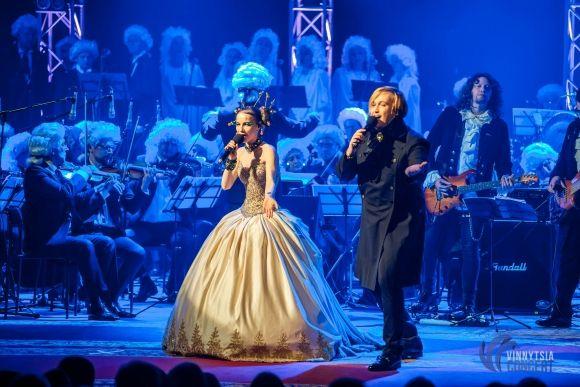 Вінниця зацінила рок-Моцарта з вінничанкою Василенко, солісткою «Pur:Pur», зірками «Х-Фактора» і гітаристами «Юркеш» на сайті 20minut.ua Вінниця зацінила рок-Моцарта з вінничанкою Василенко, солісткою «Pur:Pur», зірками «Х-Фактора» і гітаристами «Юркеш», фото №5 на сайті 20minut.ua