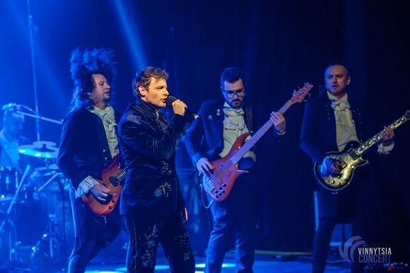 Вінниця зацінила рок-Моцарта з вінничанкою Василенко, солісткою «Pur:Pur», зірками «Х-Фактора» і гітаристами «Юркеш» на сайті 20minut.ua Вінниця зацінила рок-Моцарта з вінничанкою Василенко, солісткою «Pur:Pur», зірками «Х-Фактора» і гітаристами «Юркеш», фото №46 на сайті 20minut.ua