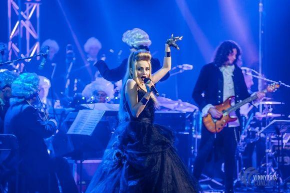 Вінниця зацінила рок-Моцарта з вінничанкою Василенко, солісткою «Pur:Pur», зірками «Х-Фактора» і гітаристами «Юркеш» на сайті 20minut.ua Вінниця зацінила рок-Моцарта з вінничанкою Василенко, солісткою «Pur:Pur», зірками «Х-Фактора» і гітаристами «Юркеш», фото №33 на сайті 20minut.ua