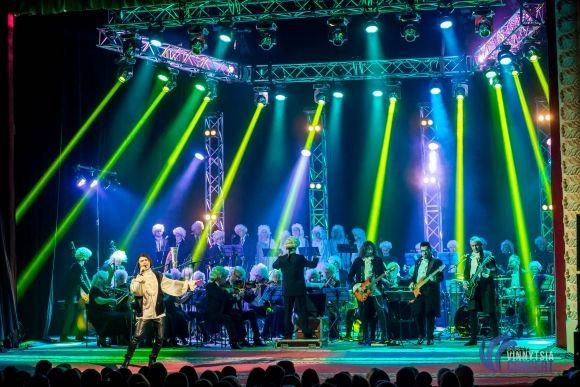 Вінниця зацінила рок-Моцарта з вінничанкою Василенко, солісткою «Pur:Pur», зірками «Х-Фактора» і гітаристами «Юркеш» на сайті 20minut.ua Вінниця зацінила рок-Моцарта з вінничанкою Василенко, солісткою «Pur:Pur», зірками «Х-Фактора» і гітаристами «Юркеш», фото №35 на сайті 20minut.ua