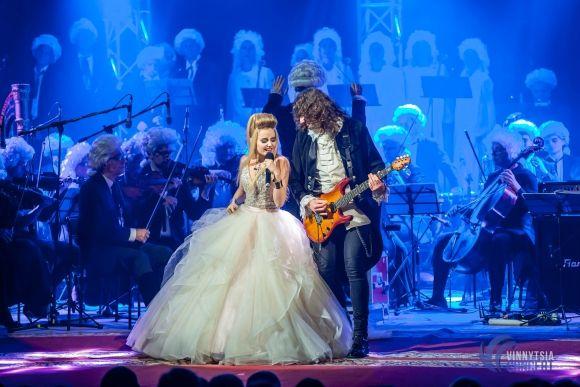 Вінниця зацінила рок-Моцарта з вінничанкою Василенко, солісткою «Pur:Pur», зірками «Х-Фактора» і гітаристами «Юркеш» на сайті 20minut.ua Вінниця зацінила рок-Моцарта з вінничанкою Василенко, солісткою «Pur:Pur», зірками «Х-Фактора» і гітаристами «Юркеш», фото №29 на сайті 20minut.ua