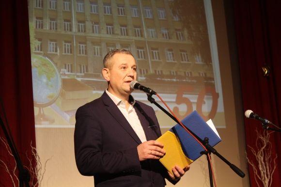 Це місце, яке назавжди залишається у серці. Школа №13 відсвяткувала 50 років, фото №1 на сайті 20minut.ua