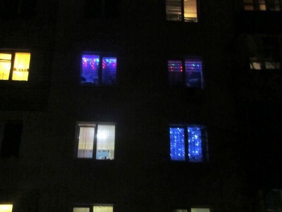 Заглядаємо в чужі вікна. Як хмельничани прикрасили помешкання до Нового року на сайті vsim.ua Заглядаємо в чужі вікна. Як хмельничани прикрасили помешкання до Нового року, фото №4 на сайті vsim.ua