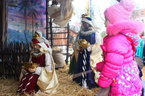 Концертом та колядками на Майдані Незалежності відкрили Різдвяний вертеп, фото №7 на сайті 20minut.ua