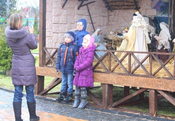 Концертом та колядками на Майдані Незалежності відкрили Різдвяний вертеп, фото №2 на сайті 20minut.ua