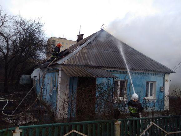 Через коротке замкнення електромережі у Волочиську згорів будинок, фото №2 на сайті vsim.ua