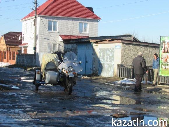 Свято в душі і на клендарі, а на асфальті — біда. Дивись під ноги!, фото №8 на сайті 20minut.ua