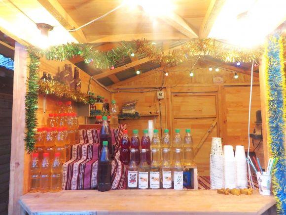 Що випити і чим закусити на новорічно-різдвяному ярмарку Хмельницького на сайті vsim.ua Що випити і чим закусити на новорічно-різдвяному ярмарку Хмельницького, фото №1 на сайті vsim.ua