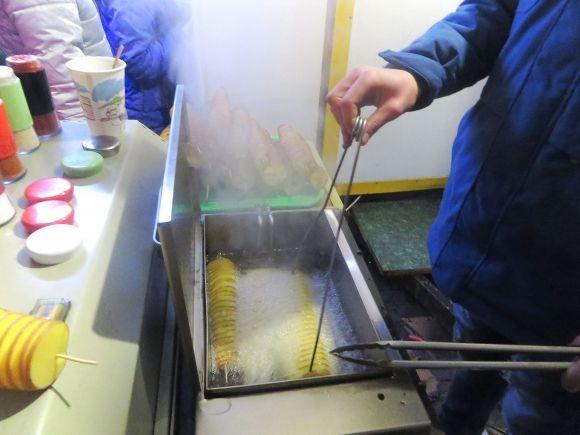 Що випити і чим закусити на новорічно-різдвяному ярмарку Хмельницького на сайті vsim.ua Що випити і чим закусити на новорічно-різдвяному ярмарку Хмельницького, фото №8 на сайті vsim.ua