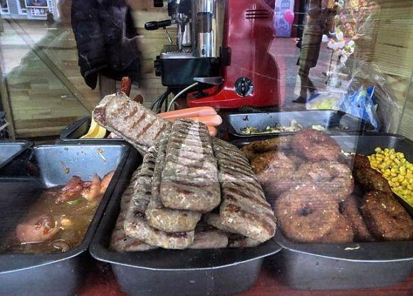 Що випити і чим закусити на новорічно-різдвяному ярмарку Хмельницького на сайті vsim.ua Що випити і чим закусити на новорічно-різдвяному ярмарку Хмельницького, фото №5 на сайті vsim.ua