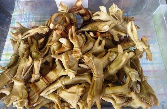 Що випити і чим закусити на новорічно-різдвяному ярмарку Хмельницького на сайті vsim.ua Що випити і чим закусити на новорічно-різдвяному ярмарку Хмельницького, фото №4 на сайті vsim.ua