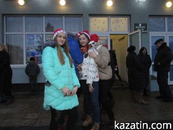 Святковий настрій на центральній площі міста, фото №2 на сайті 20minut.ua