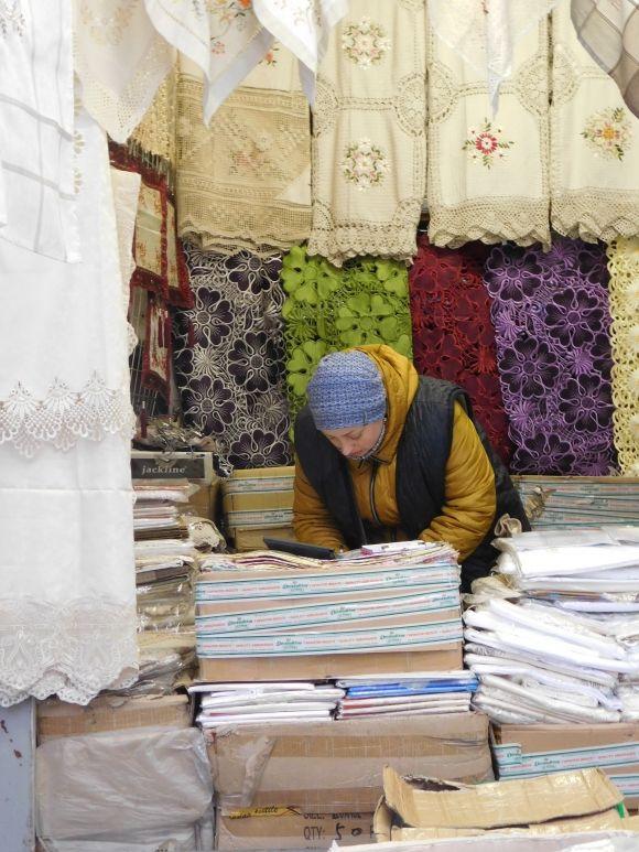 Місія “скупити все”: передноворічний ажіотаж на ринках Хмельницького на сайті vsim.ua Місія “скупити все”: передноворічний ажіотаж на ринках Хмельницького, фото №1 на сайті vsim.ua