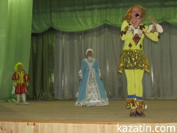 Артисти на ходулях підняли настрій, фото №9 на сайті 20minut.ua