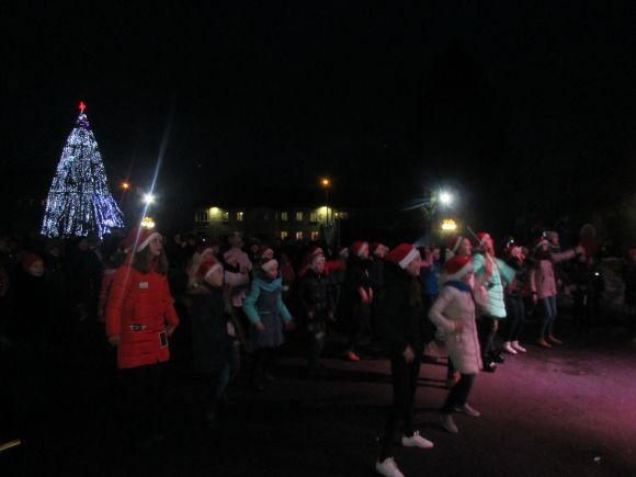 Святковий настрій на центральній площі міста, фото №11 на сайті 20minut.ua