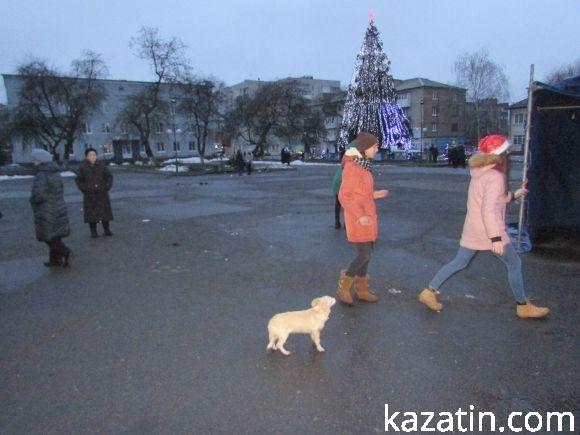 Святковий настрій на центральній площі міста, фото №1 на сайті 20minut.ua