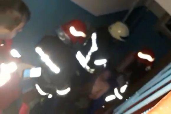 На Інститутській горіла квартира. З вогню витягнули трьох людей, фото №1 на сайті vsim.ua