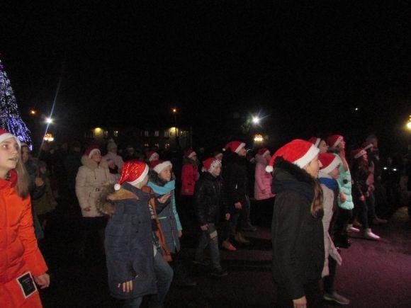 Святковий настрій на центральній площі міста, фото №12 на сайті 20minut.ua