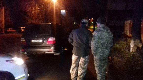 Хмільна втома: патрульні піймали п’яного СБУшника за кермом «Toyota Land Cruiser» на сайті 20minut.ua Хмільна втома: патрульні піймали п’яного СБУшника за кермом «Toyota Land Cruiser», фото №1 на сайті 20minut.ua