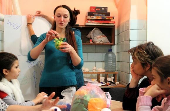 Зробити новорічну іграшку своїми руками. Майстер клас від пластунів на сайті 20minut.ua Зробити новорічну іграшку своїми руками. Майстер клас від пластунів, фото №1 на сайті 20minut.ua