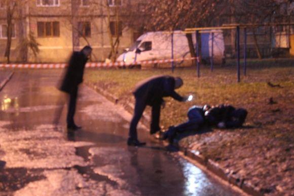На вулиці Стельмаха вночі вбили чоловіка. На місці злочину ще працюють слідчі на сайті 20minut.ua На вулиці Стельмаха вночі вбили чоловіка. На місці злочину ще працюють слідчі, фото №2 на сайті 20minut.ua