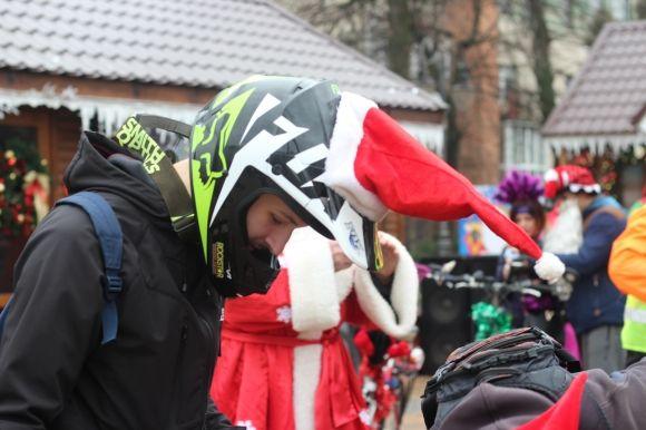 Різдвяний велопарад: Морози та Снігурки на “велооленях” проїхали містом 20 кілометрів, фото №8 на сайті 20minut.ua