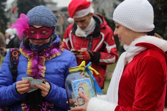 Різдвяний велопарад: Морози та Снігурки на “велооленях” проїхали містом 20 кілометрів, фото №7 на сайті 20minut.ua