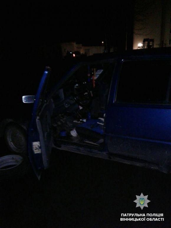 Голод штовхнув на злочин: вінничанин заліз у чужий автомобіль в пошуках їжі на сайті 20minut.ua Голод штовхнув на злочин: вінничанин заліз у чужий автомобіль в пошуках їжі, фото №2 на сайті 20minut.ua