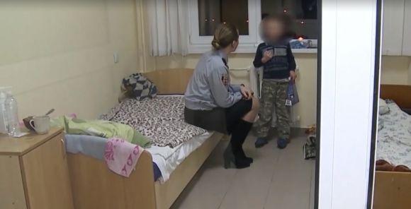 За перекинуту тарілку борщу мати вигнала з дому семирічного хлопчика на сайті 20minut.ua За перекинуту тарілку борщу мати вигнала з дому семирічного хлопчика, фото №1 на сайті 20minut.ua