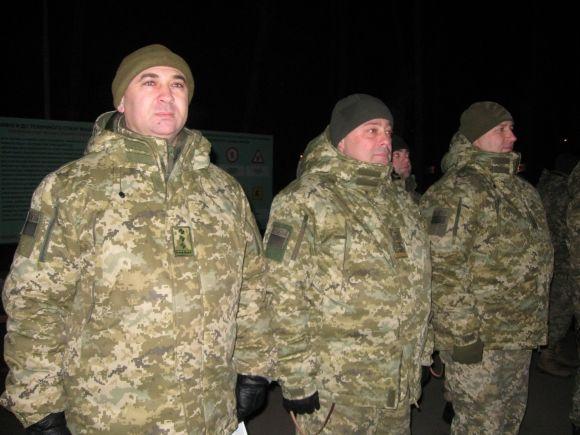 40 офіцерів з Хмельницького вирушили на охорону західного кордону країни на сайті vsim.ua 40 офіцерів з Хмельницького вирушили на охорону західного кордону країни, фото №2 на сайті vsim.ua