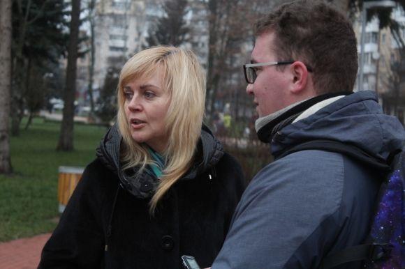 Помаранчевих «школярів» ставлять для безпеки чи краси? на сайті 20minut.ua Помаранчевих «школярів» ставлять для безпеки чи краси?, фото №4 на сайті 20minut.ua