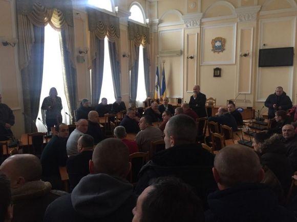 "Дайте нам кондукторів", - вимагають водії тернопільських маршруток на сайті 20minut.ua "Дайте нам кондукторів", - вимагають водії тернопільських маршруток, фото №1 на сайті 20minut.ua