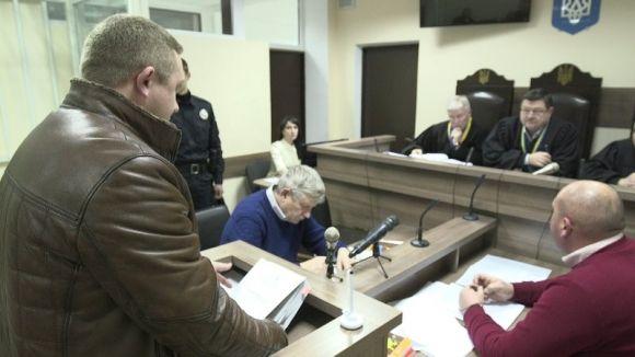 Водій, який у новорічну ніч збив матір з дитиною у Шепетівці, хотів вийти з СІЗО, фото №1 на сайті vsim.ua