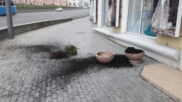 На Різдво дебошир заліз в вертеп та намагався вкрасти звідти гроші, фото №2 на сайті 20minut.ua