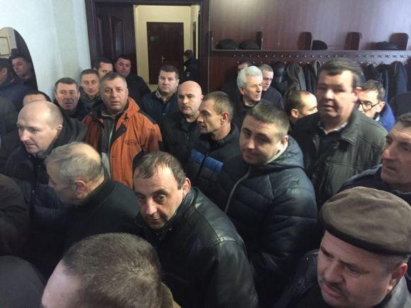 "Дайте нам кондукторів", - вимагають водії тернопільських маршруток на сайті 20minut.ua "Дайте нам кондукторів", - вимагають водії тернопільських маршруток, фото №2 на сайті 20minut.ua